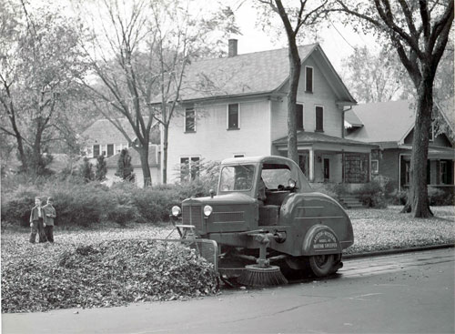 Austin Western Leaf Sweeper