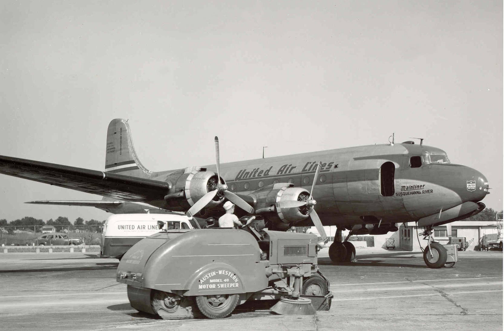 Vintage Airport Sweeper 300 dpi